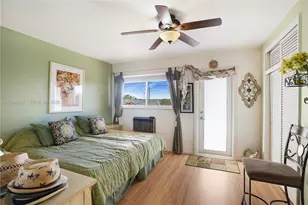 1000 SW 11th Ave, Hallandale Beach, FL 33009 - Photo 12