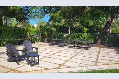 461 Ives Dairy Rd #204-2, Miami, FL 33179 - Photo 14