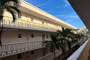 410 SE 2nd St, Hallandale Beach, FL 33009 - Photo 2