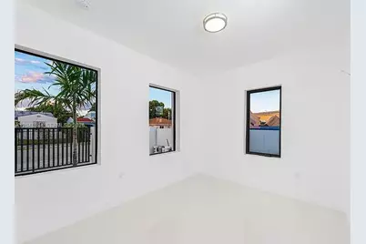 676 NW 47th St #7, Miami, FL 33127 - Photo 8