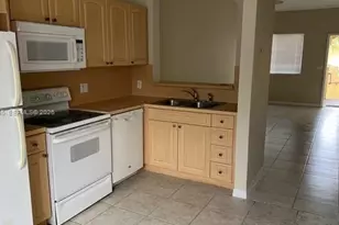 7940 NW 6th St, Pembroke Pines, FL 33024 - Photo 4