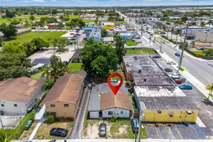 725 SW 1st Ave, Homestead, FL 33030 - Photo 2