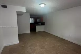 1650 W 44th Pl, Hialeah, FL 33012 - Photo 4