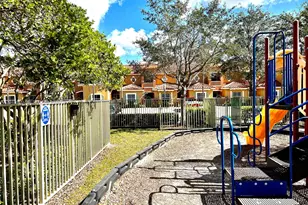 1088 SW 144th Ave, Pembroke Pines, FL 33027 - Photo 8