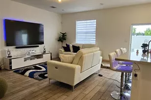 1677 SE 8th Ave, Homestead, FL 33034 - Photo 8