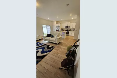 1677 SE 8th Ave, Homestead, FL 33034 - Photo 6