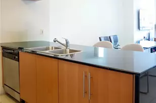 1750 N Bayshore Dr, Miami, FL 33132 - Photo 12