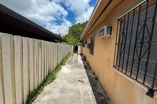 1236 NW 33rd Ave, Miami, FL 33125 - Photo 2