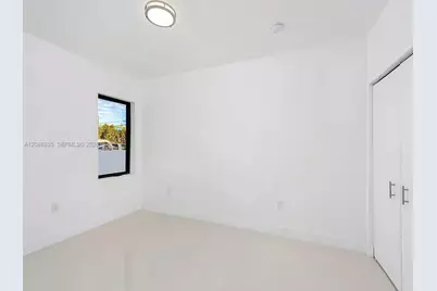 676 NW 47th St #8, Miami, FL 33127 - Photo 10