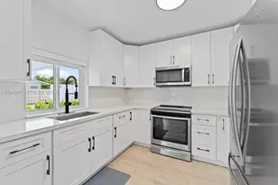19225 Bel Aire Dr, Cutler Bay, FL 33157 - Photo 10