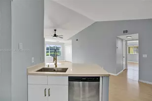 12760 Vista Isles Dr, Sunrise, FL 33325 - Photo 14