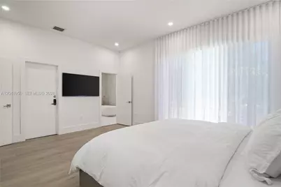 18955 Atlantic Blvd, Sunny Isles Beach, FL 33160 - Photo 10