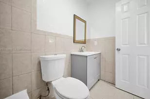 664 SW Kathy Ct, Margate, FL 33068 - Photo 14