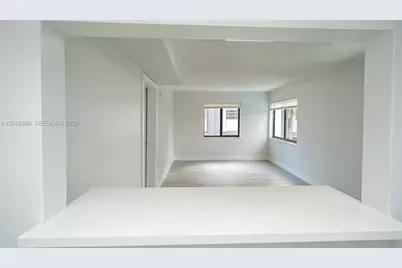 810 Salzedo St #15, Coral Gables, FL 33134 - Photo 14