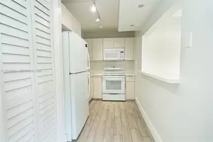 810 Salzedo St, Coral Gables, FL 33134 - Photo 6