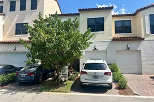 20977 NW 1st St, Pembroke Pines, FL 33029 - Photo 2