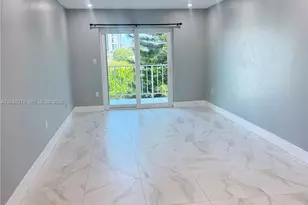453 SW 2nd St, Miami, FL 33130 - Photo 2