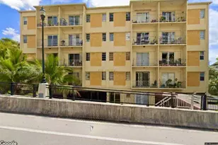 453 SW 2nd St, Miami, FL 33130 - Photo 16