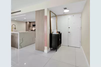 155 Ocean Lane Dr #413, Key Biscayne, FL 33149 - Photo 2
