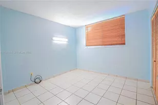 8050 NW 8th St, Miami, FL 33126 - Photo 12
