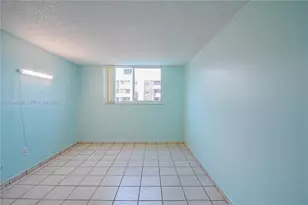 8050 NW 8th St, Miami, FL 33126 - Photo 24