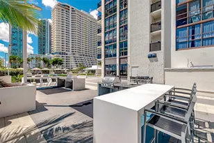 600 NE 36th St, Miami, FL 33137 - Photo 10