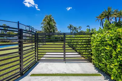 10506 SW 89 Place, Miami, FL 33176 - Photo 10
