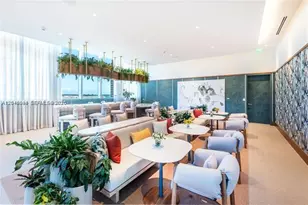 77 SE 5th St, Miami, FL 33131 - Photo 40