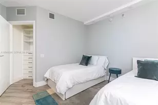 1300 Brickell Bay Dr, Miami, FL 33131 - Photo 18
