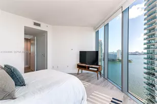 1300 Brickell Bay Dr, Miami, FL 33131 - Photo 16