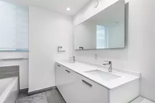 1300 Brickell Bay Dr, Miami, FL 33131 - Photo 20