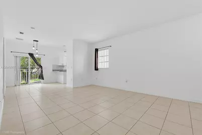 2630 NE 3rd Dr #204, Homestead, FL 33033 - Photo 6