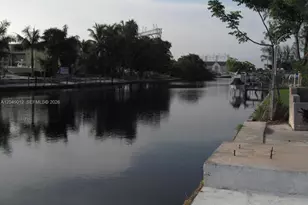 136 NW 14th Way, Dania Beach, FL 33004 - Photo 2