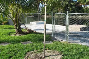 136 NW 14th Way, Dania Beach, FL 33004 - Photo 6