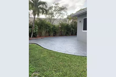 28 SE 7th St, Dania Beach, FL 33004 - Photo 8
