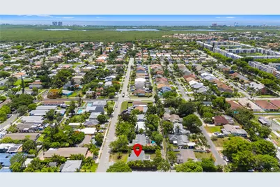 28 SE 7th St, Dania Beach, FL 33004 - Photo 10