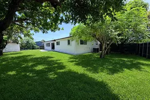 19202 NW 23rd Ct, Miami Gardens, FL 33056 - Photo 16