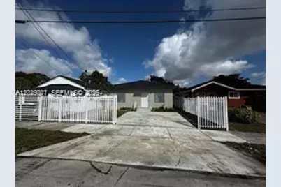 1717 NW 70th St, Miami, FL 33147 - Photo 4