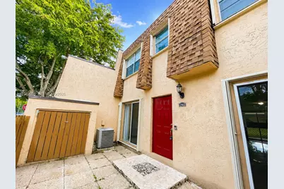 3741 NW 95th Ter #1502, Sunrise, FL 33351 - Photo 2