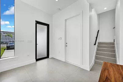 8871 SW 28th St, Miami, FL 33165 - Photo 16