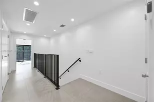 8871 SW 28th St, Miami, FL 33165 - Photo 18
