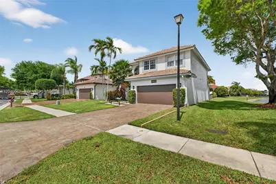 18498 E Covington Trce #18498, Boca Raton, FL 33498 - Photo 2