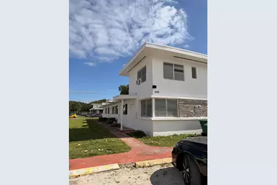 1695 NE 150th St #3, Miami, FL 33181 - Photo 1