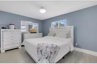 329 W 18th St, Hialeah, FL 33010 - Photo 14