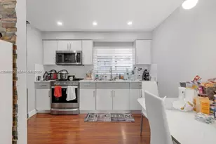 329 W 18th St, Hialeah, FL 33010 - Photo 12