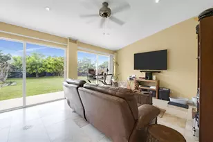 540 NW 14th St, Homestead, FL 33030 - Photo 2