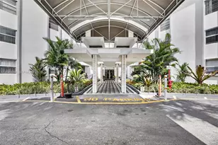 1913 S Ocean Dr, Hallandale Beach, FL 33009 - Photo 2