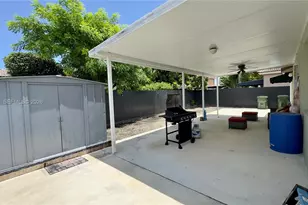 937 NE 35th Ave, Homestead, FL 33033 - Photo 36