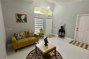 937 NE 35th Ave, Homestead, FL 33033 - Photo 4