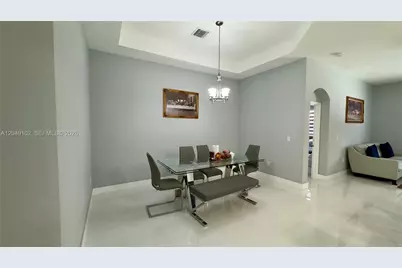 937 NE 35th Ave, Homestead, FL 33033 - Photo 8